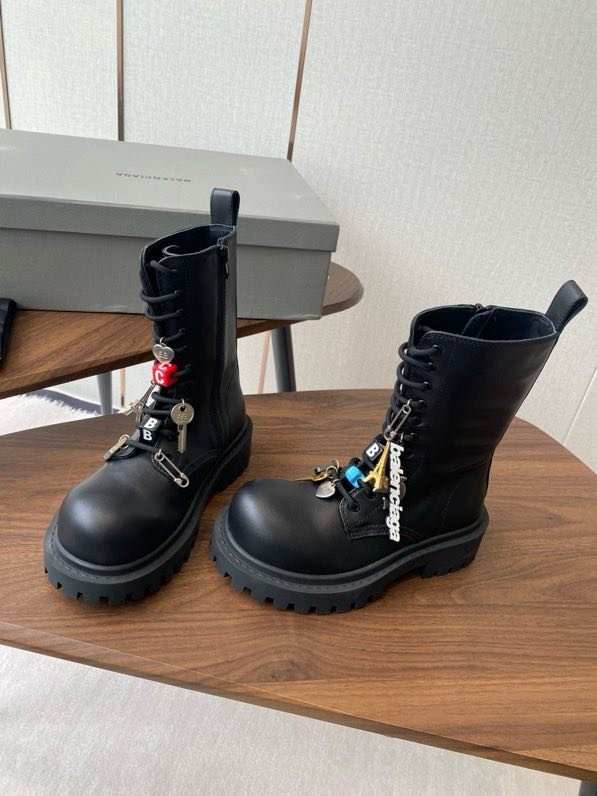 Boots women's фото 9