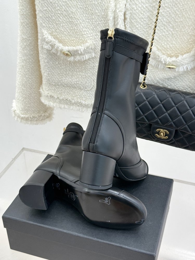 Ботинки женские фото 9