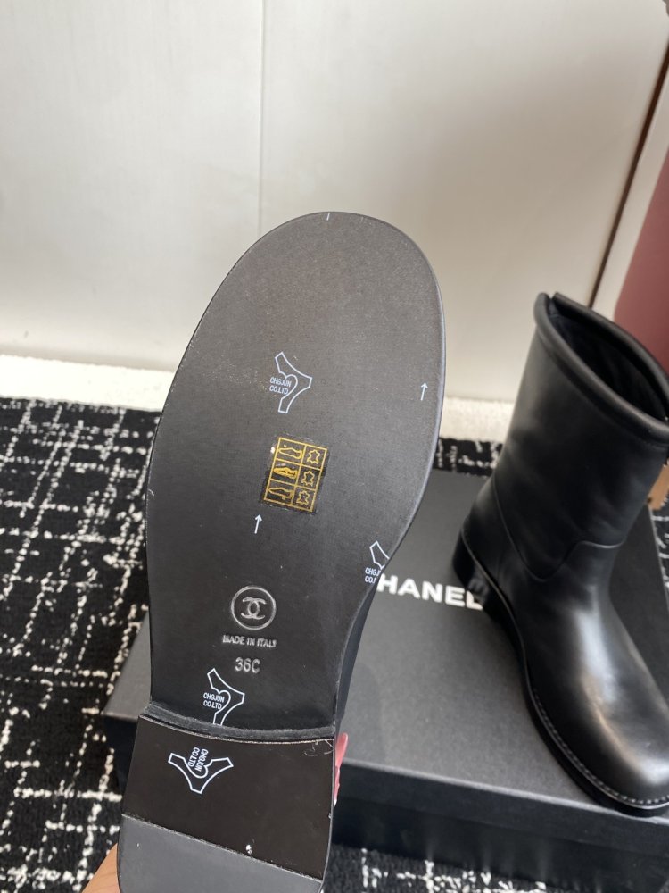 Ботинки женские фото 9