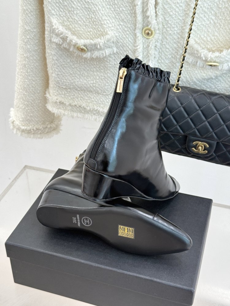 Ботинки женские фото 9