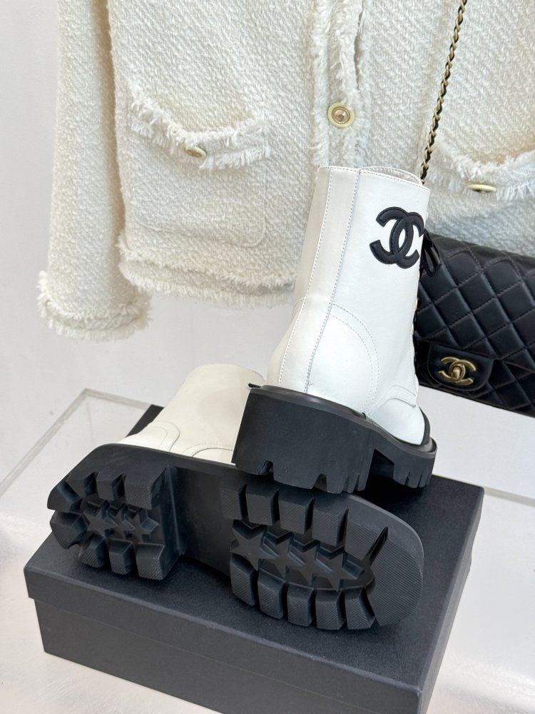 Ботинки женские фото 9