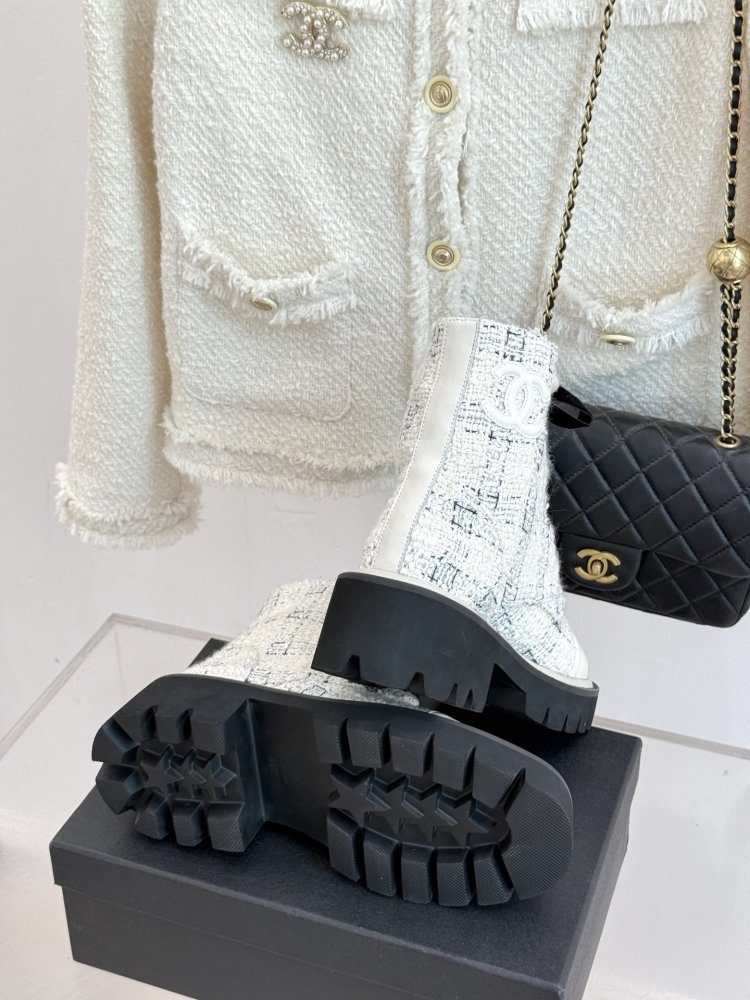 Ботинки женские фото 9