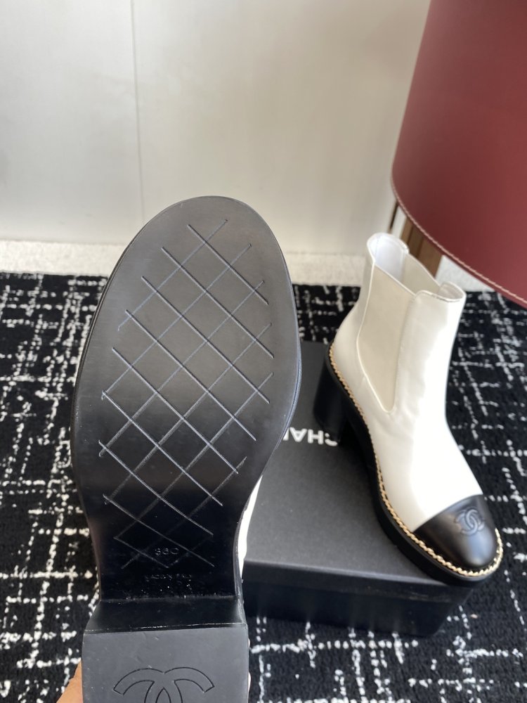 Ботинки женские фото 9