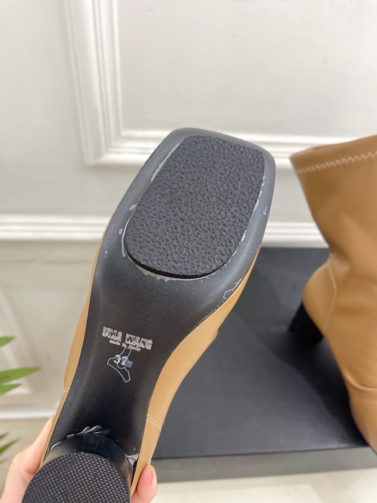 Ботинки женские фото 9