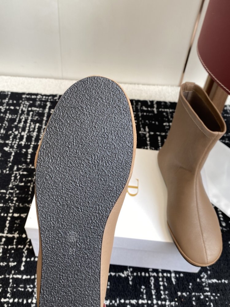 Ботинки женские фото 9