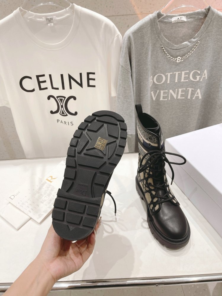 Ботинки женские фото 9