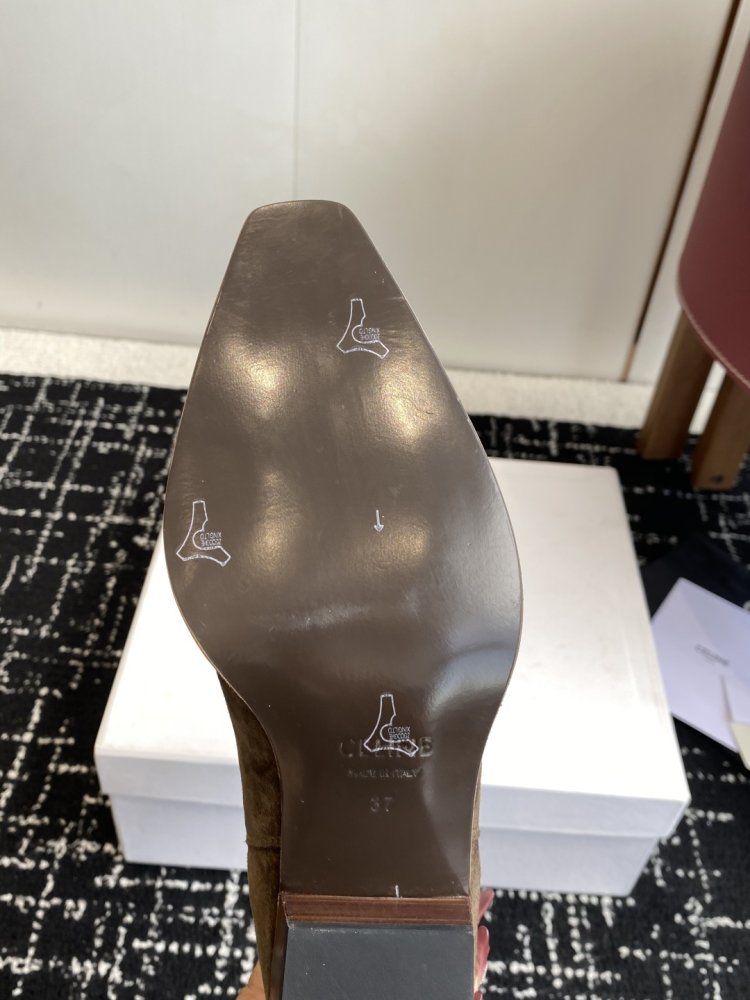 Ботинки женские фото 9