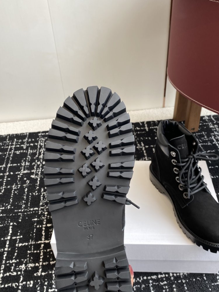 Ботинки женские фото 9