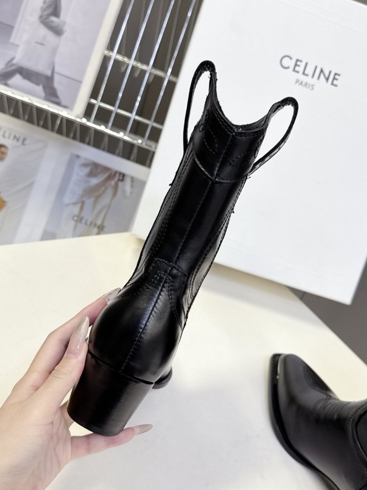 Ботинки женские фото 9