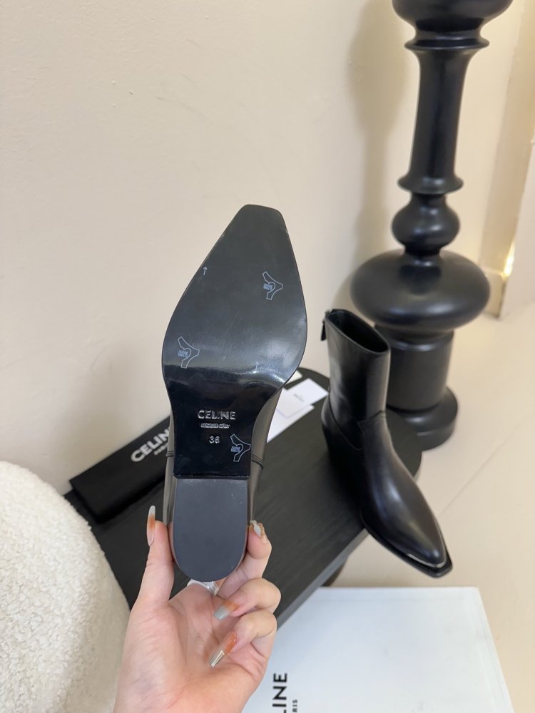 Ботинки женские фото 9