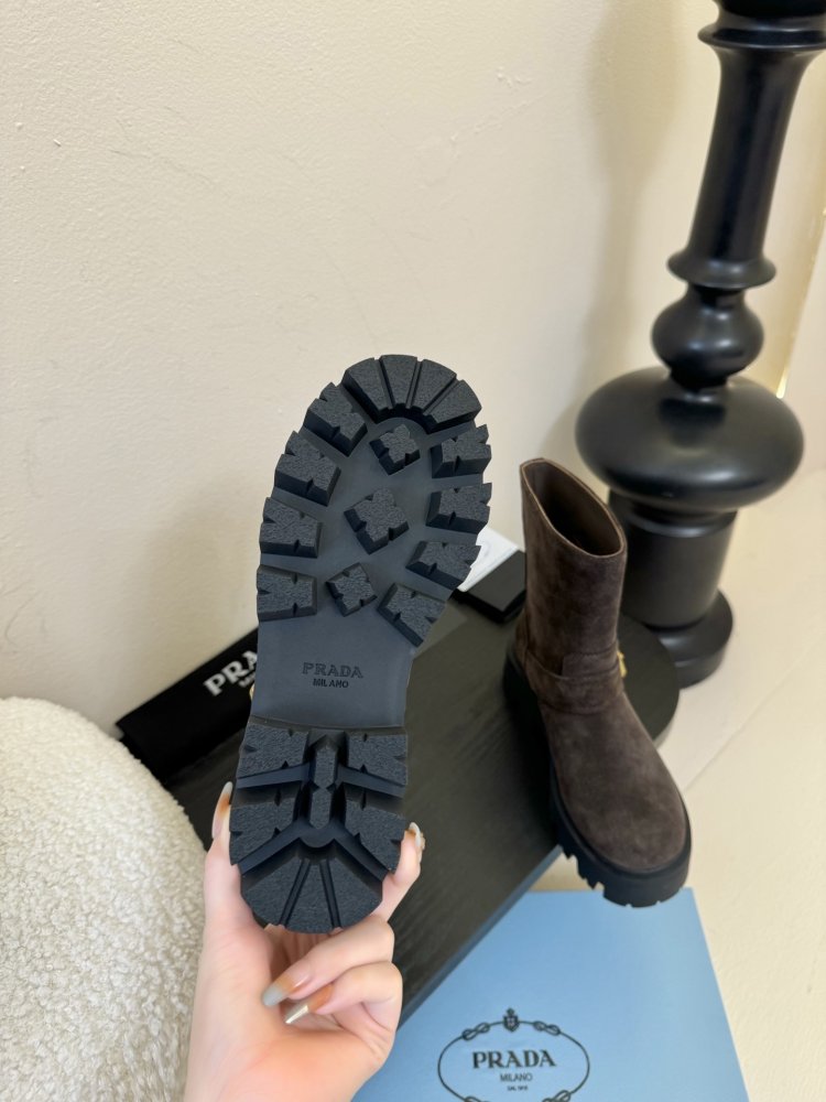 Ботинки женские фото 9