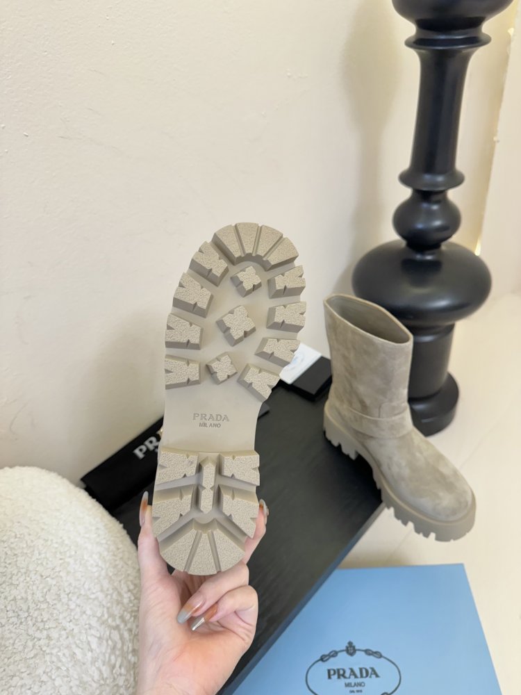 Boots women's фото 9