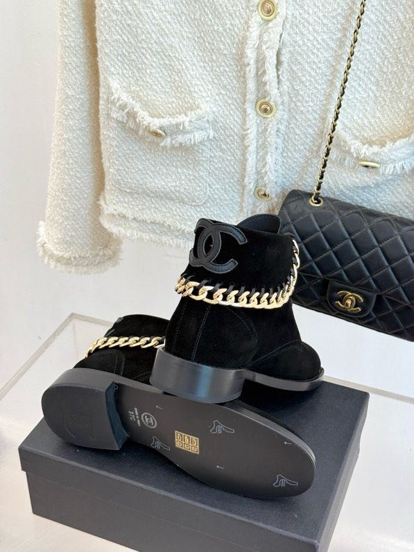 Ботинки женские фото 9