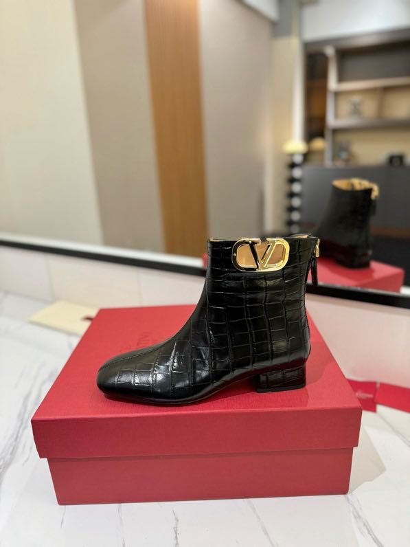 Ботинки женские фото 9