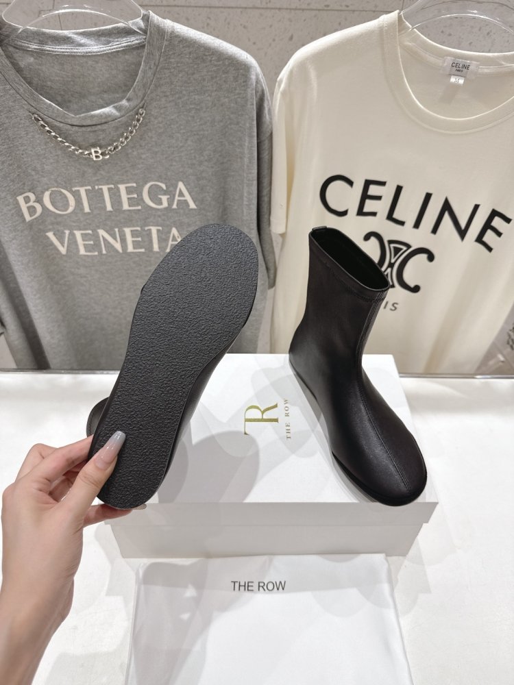 Ботинки женские фото 9