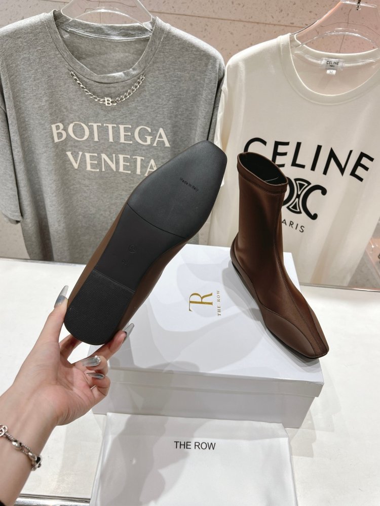 Ботинки женские фото 9