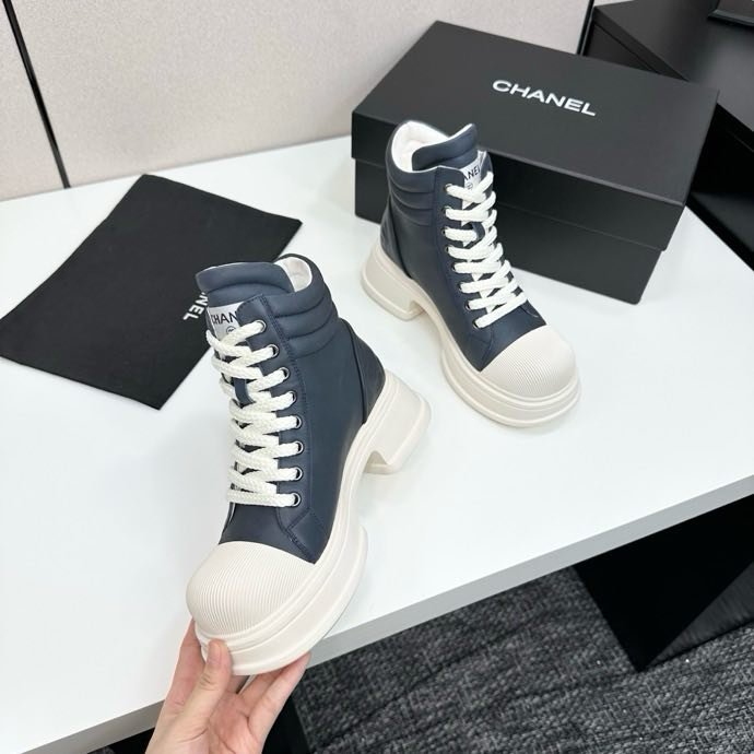 Ботинки женские фото 9