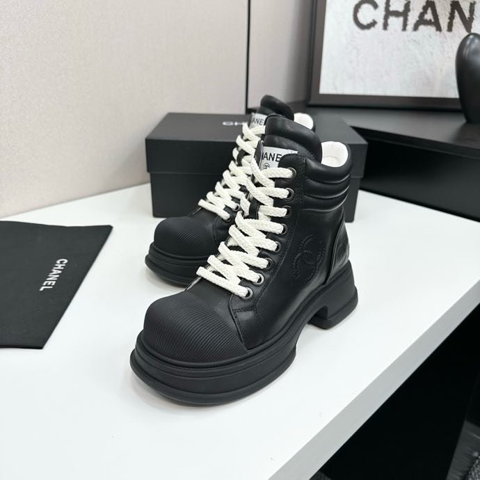 Ботинки женские фото 9