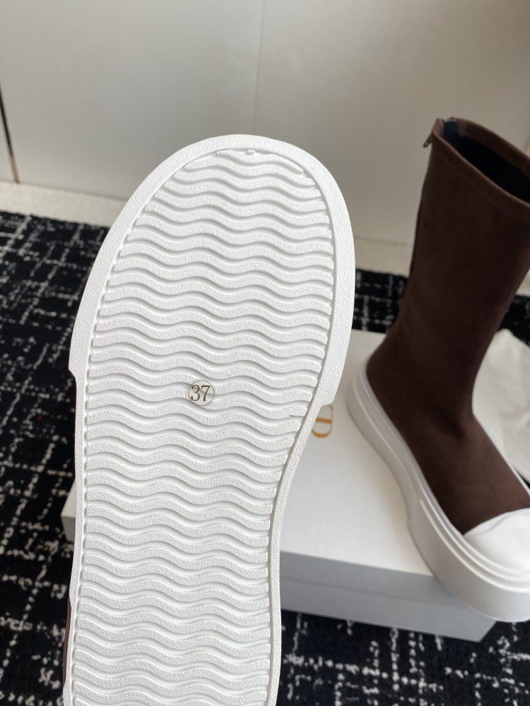 Ботинки женские фото 9