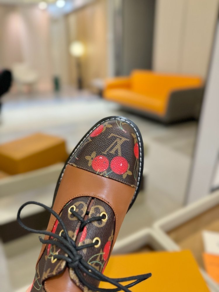 Boots women's фото 9