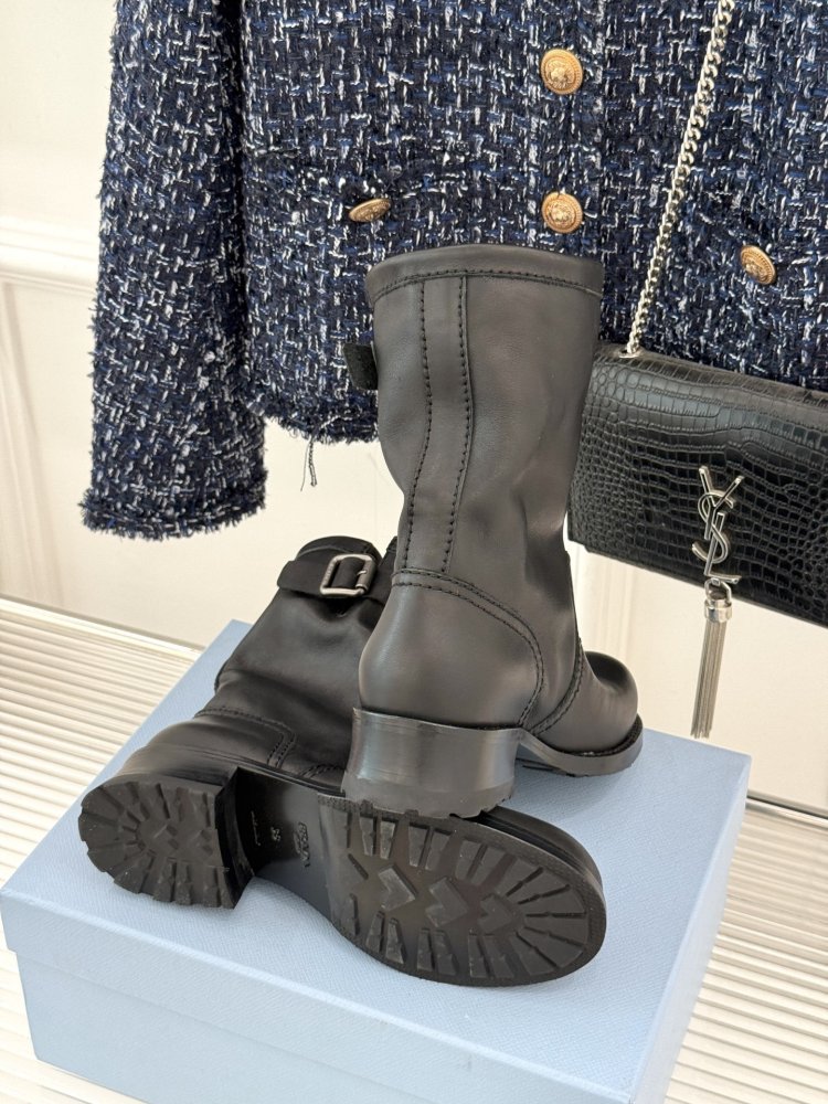 Ботинки женские фото 9