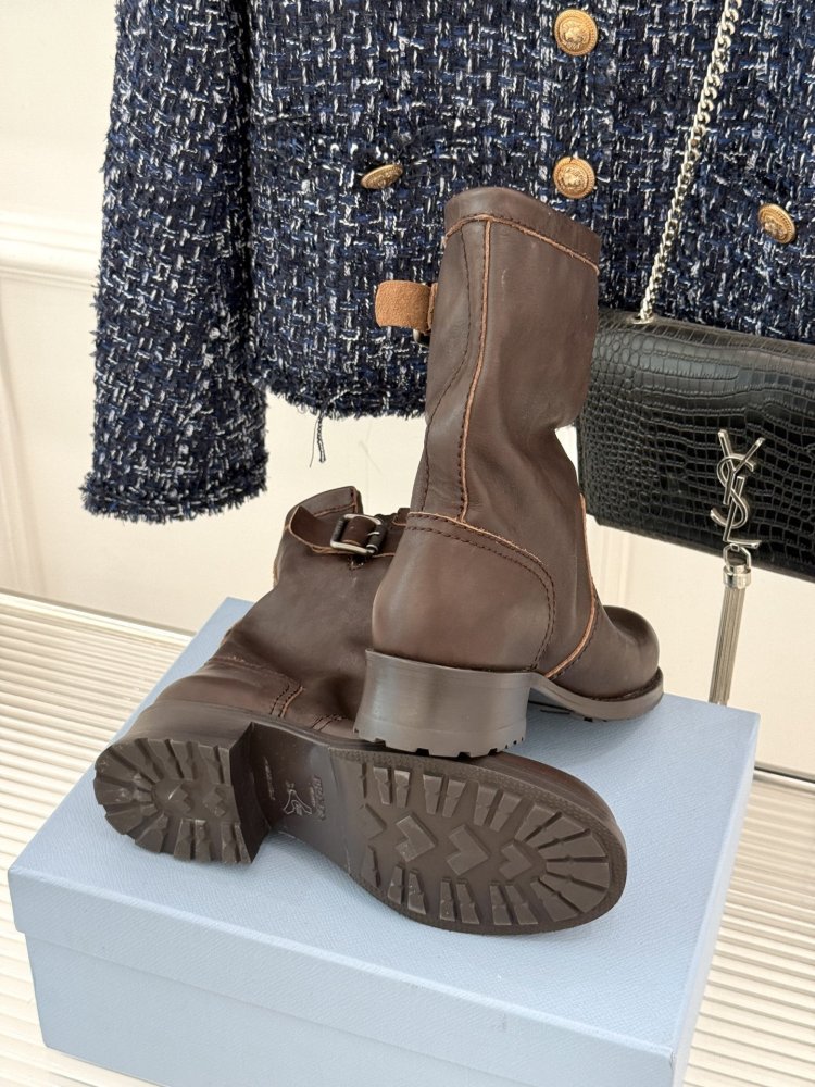 Ботинки женские фото 9