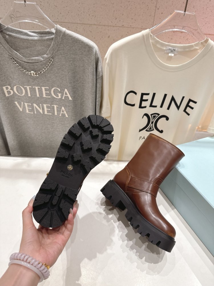 Ботинки женские фото 9