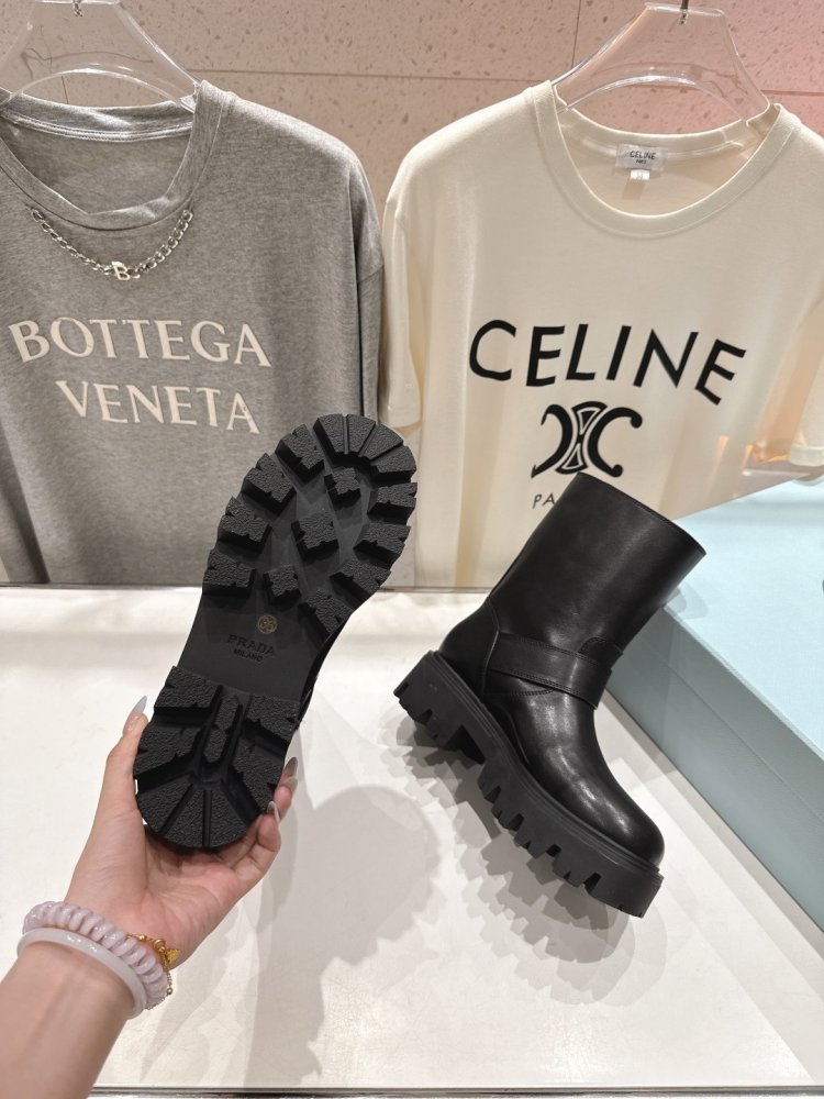 Boots women's фото 9