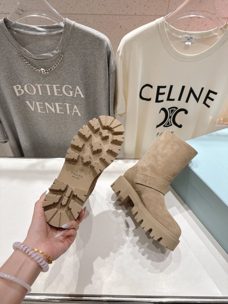 Ботинки женские фото 9