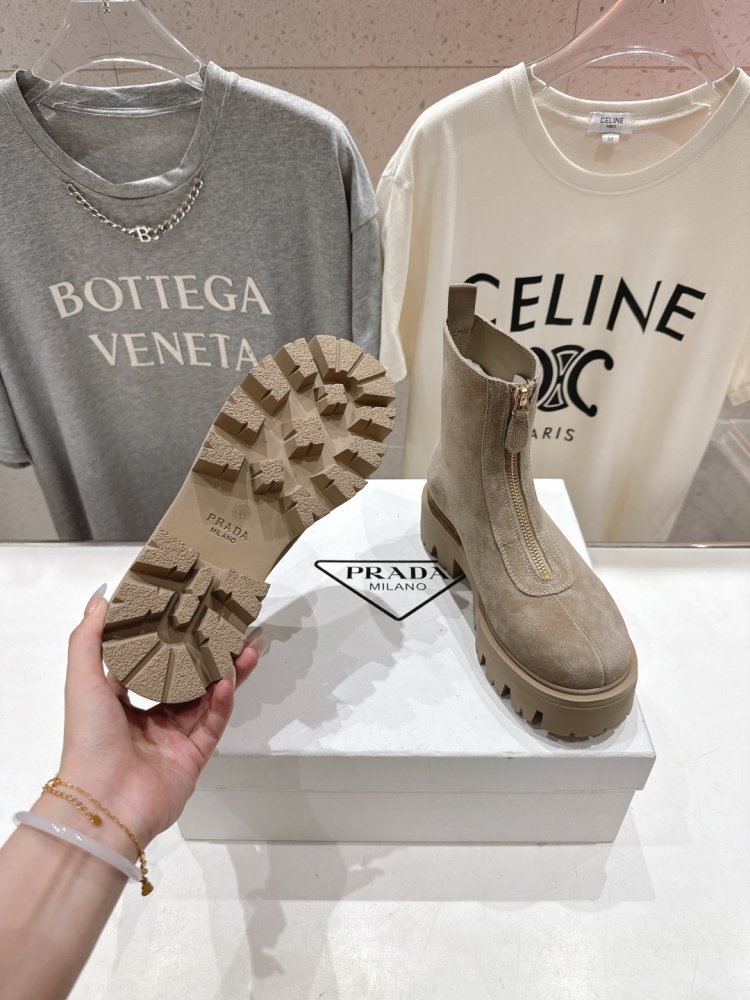 Ботинки женские фото 9