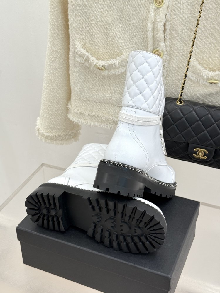 Ботинки женские фото 9