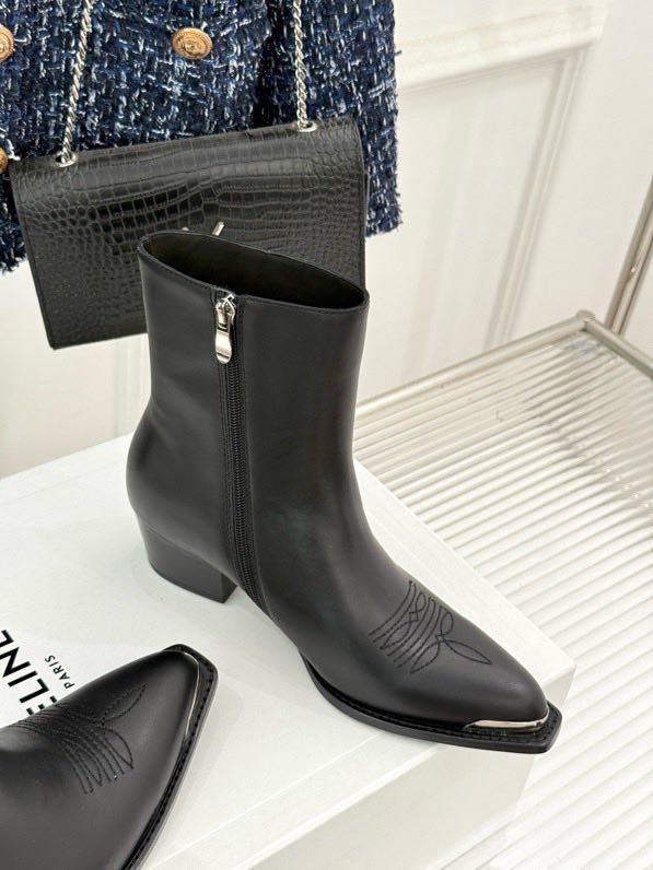 Boots women's фото 9