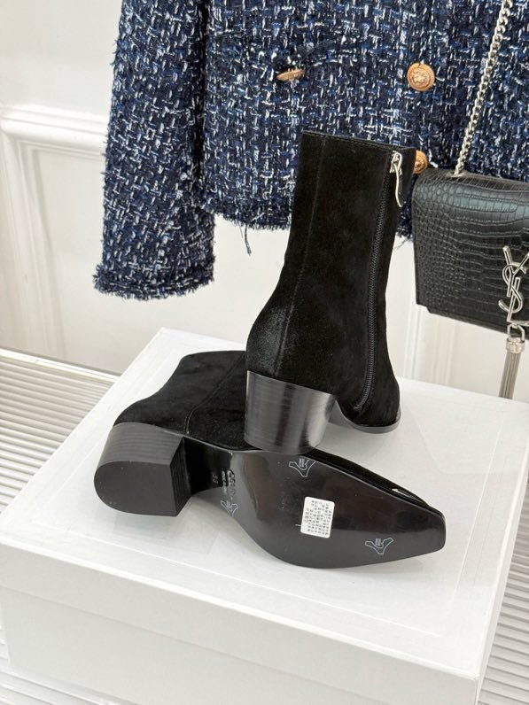 Ботинки женские фото 9