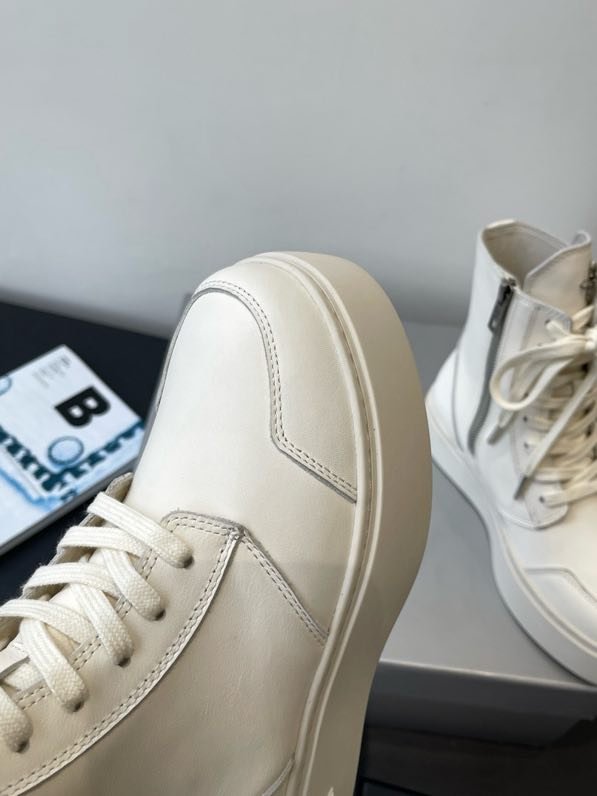 Ботинки женские фото 9