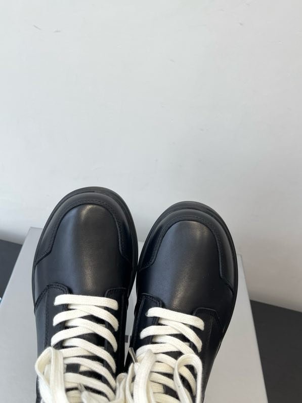 Ботинки женские фото 9