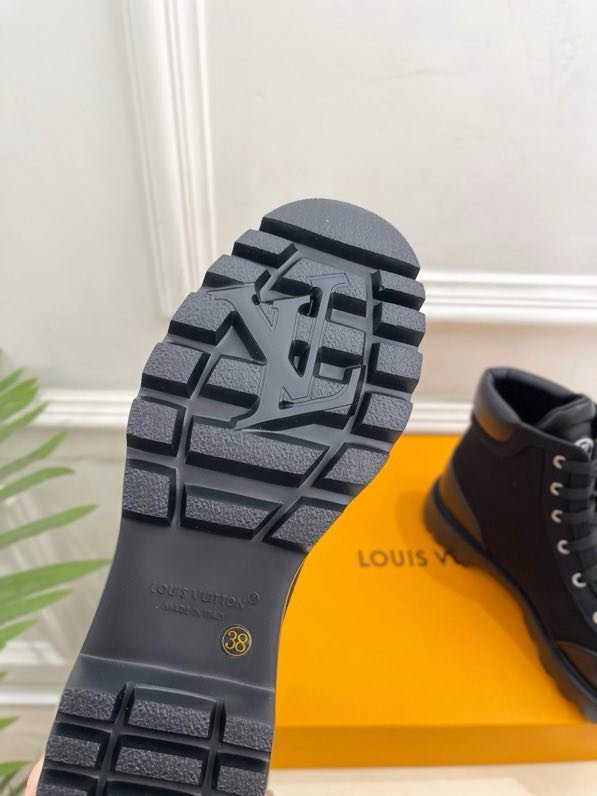 Boots women's фото 9