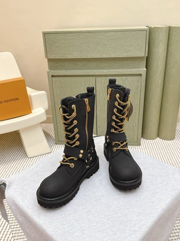 Boots women's фото 9