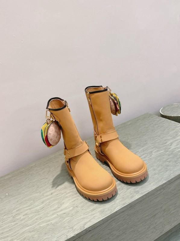 Ботинки женские фото 9