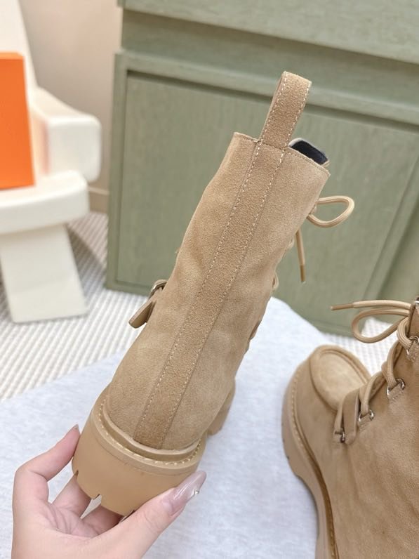 Ботинки женские фото 9