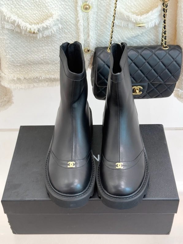 Ботинки женские фото 9