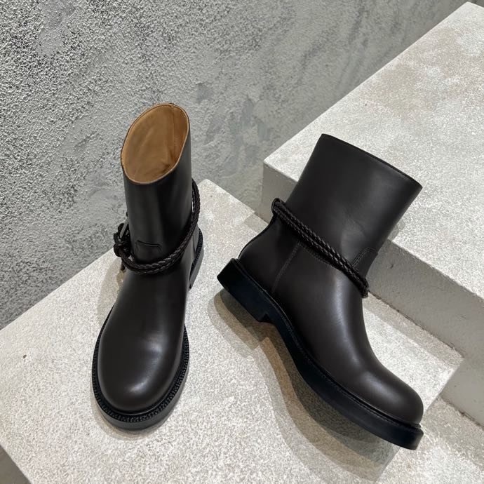 Ботинки женские фото 9