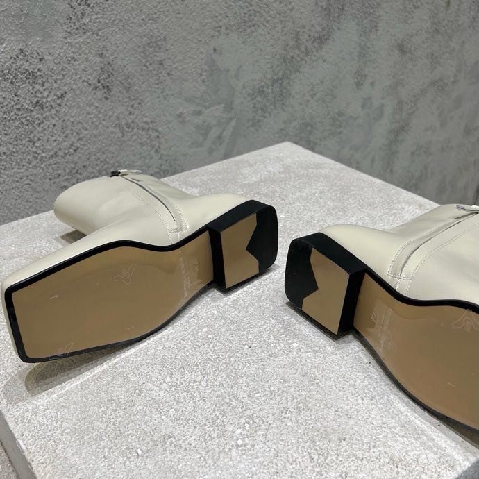 Ботинки женские фото 9