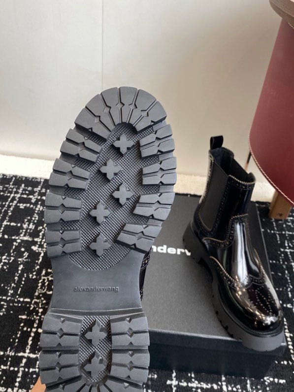 Ботинки женские фото 9