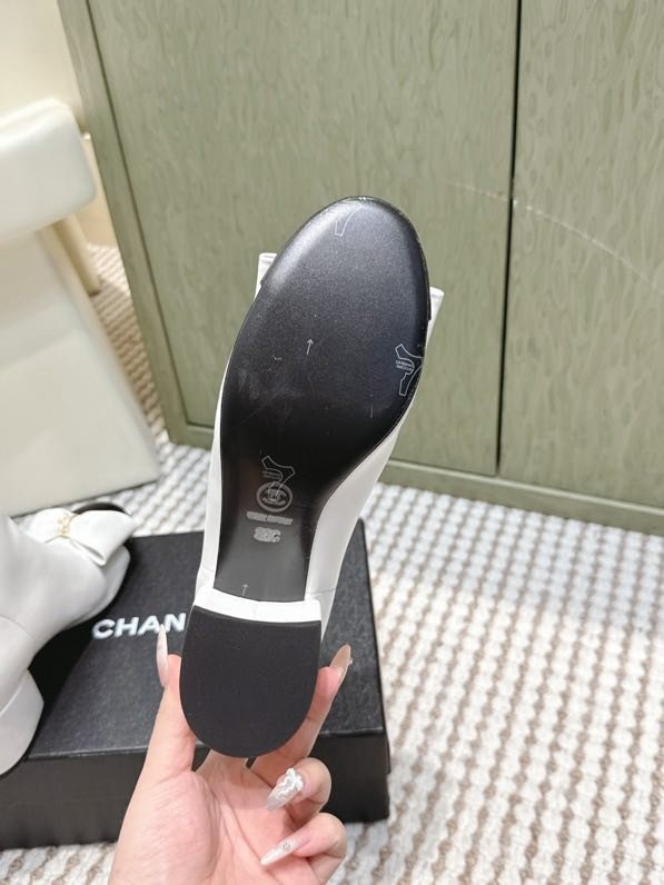 Ботинки женские фото 9