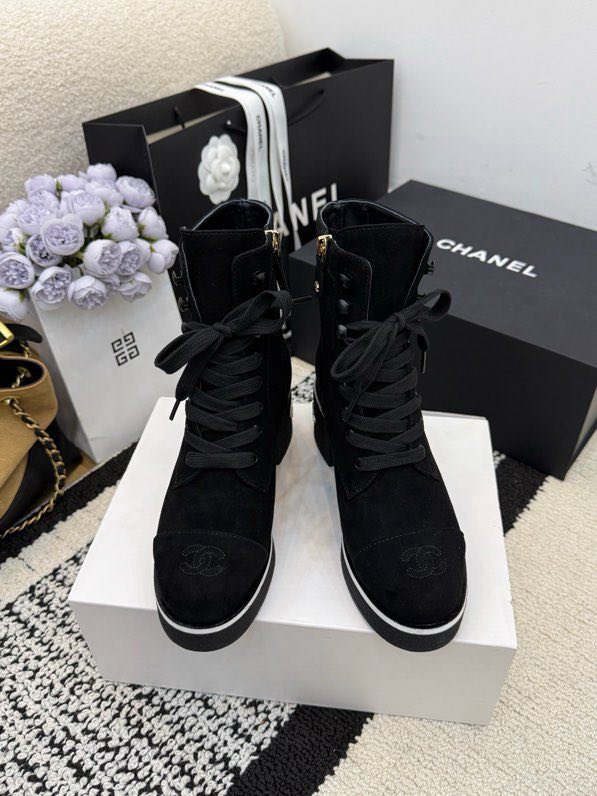 Ботинки женские фото 9