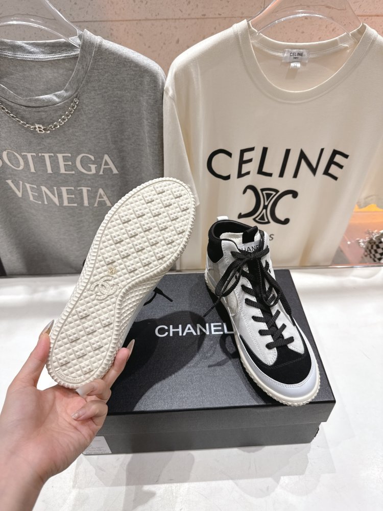 Ботинки женские фото 9