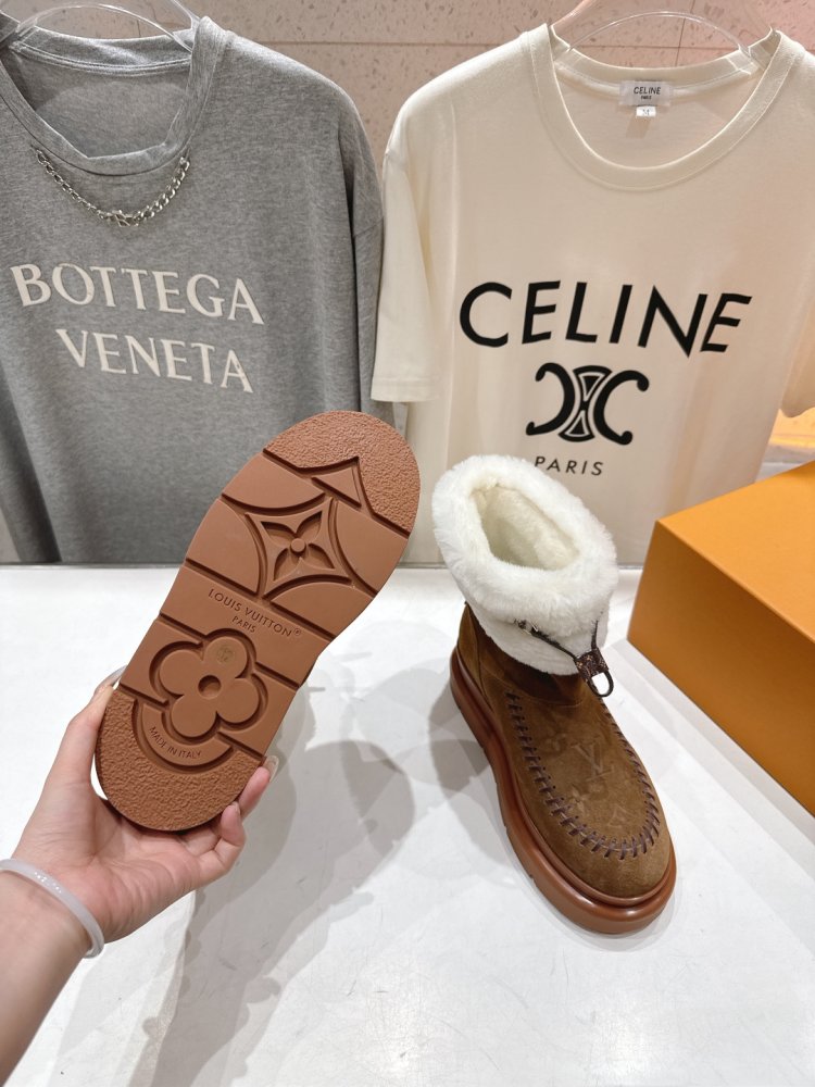 Boots women's фото 9