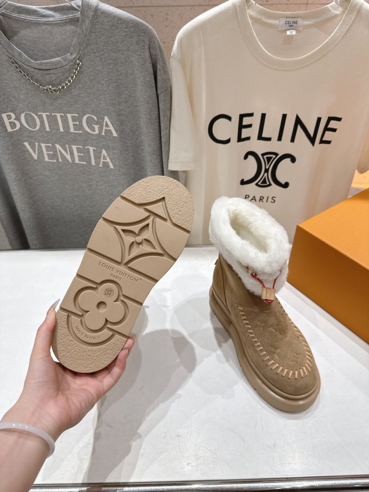 Boots women's фото 9