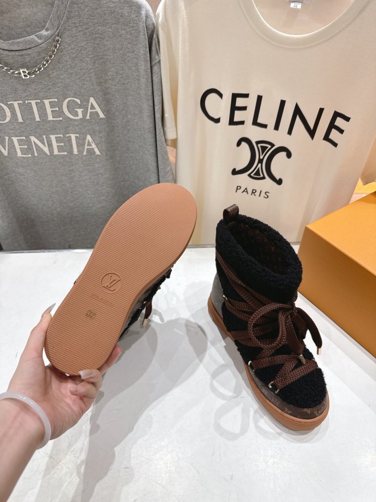 Boots women's фото 9