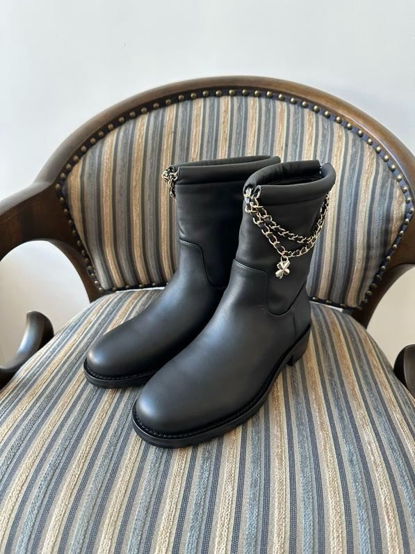 Ботинки женские фото 9